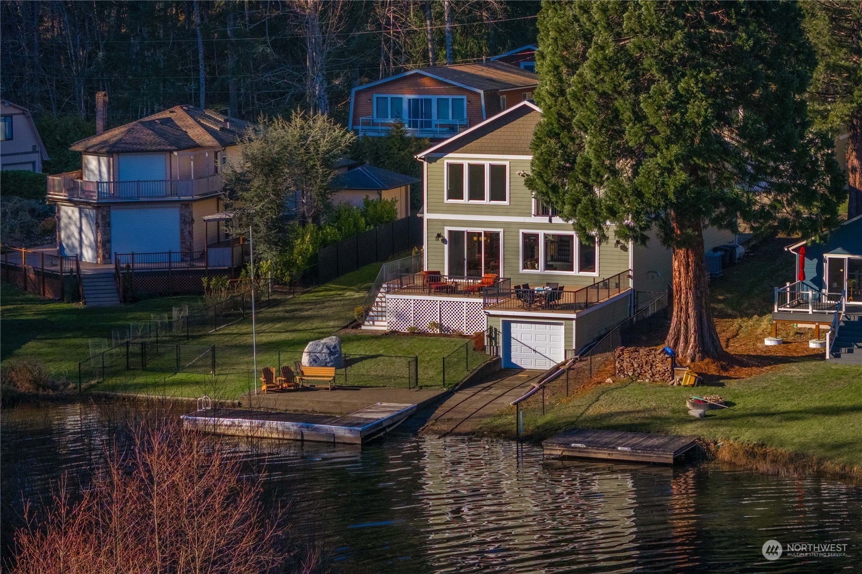 2515 Summit Lake Shore Road NW
