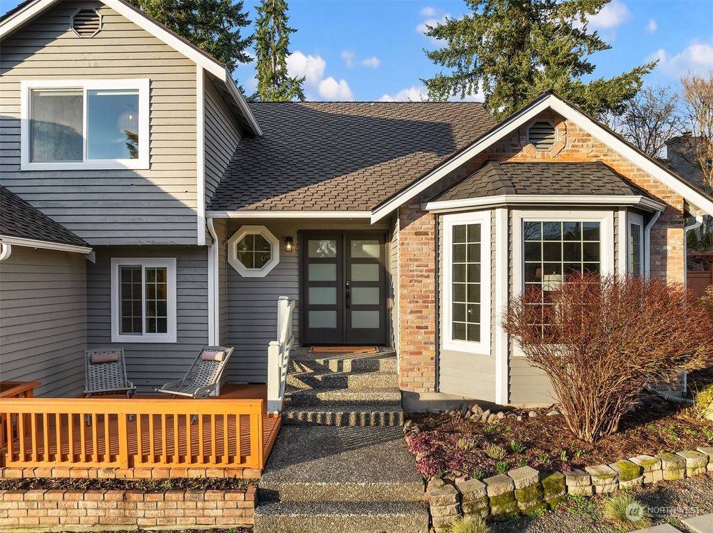 Photo of 17630 NE 128th Place, Redmond, WA 98052 (MLS # 2199609)