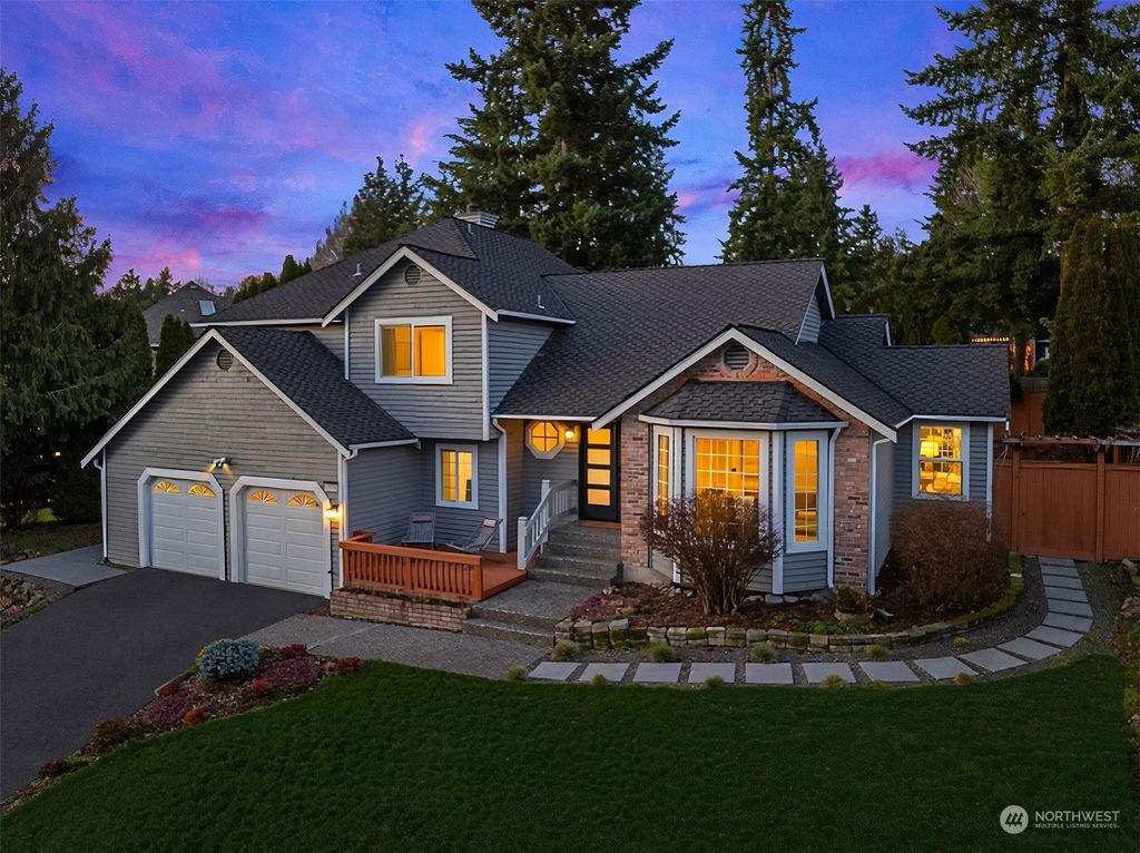 Photo of 17630 NE 128th Place, Redmond, WA 98052 (MLS # 2199609)