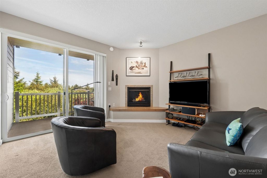 Photo of 262 Oyhut Bay Boulevard SW #306, Ocean Shores, WA 98569 (MLS # 2528175)