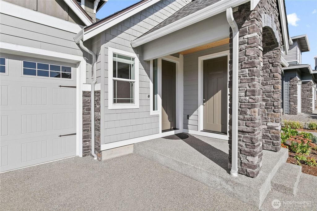 Photo of 1698 SW 344th Place, Federal Way, WA 98023 (MLS # 2442045)