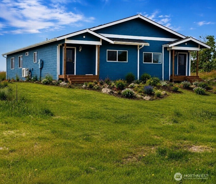 221 Marine View Drive SW