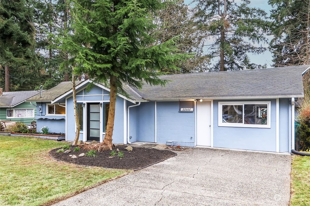 Photo of 22602 57th Avenue W, Mountlake Terrace, WA 98043 (MLS # 2208641)