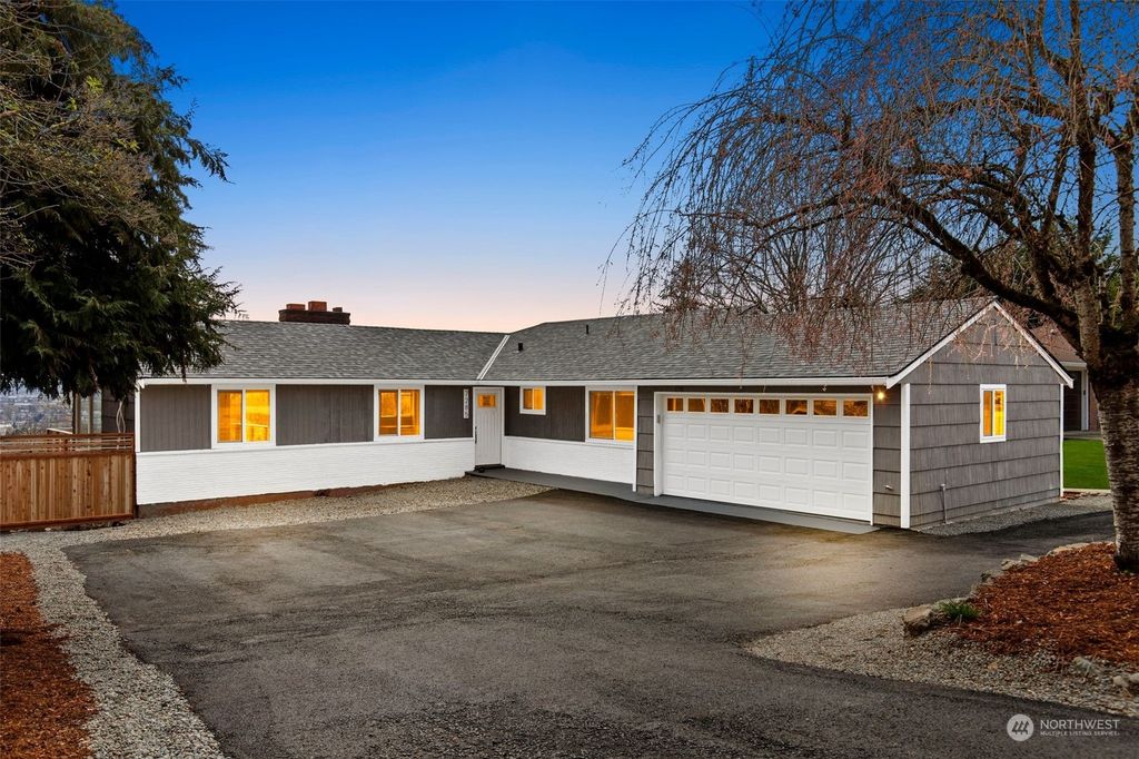 Photo of 7285 S 135th Street, Seattle, WA 98178 (MLS # 2052226)