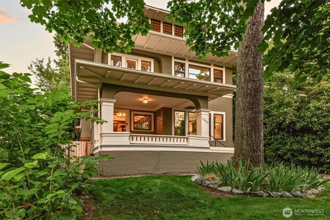 Photo of 1000 15th Avenue E, Seattle, WA 98112 (MLS # 2545928)