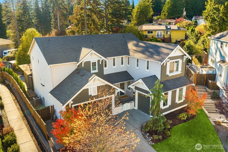 10805 NE 190th Place