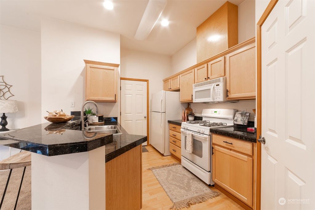 Photo of 18951 108th Lane SE, Renton, WA 98055 (MLS # 2304113)