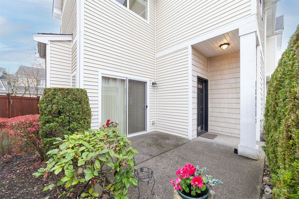 Photo of 18951 108th Lane SE, Renton, WA 98055 (MLS # 2304113)