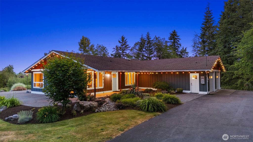 Photo of 39631 252nd Avenue SE, Enumclaw, WA 98022 (MLS # 2395216)