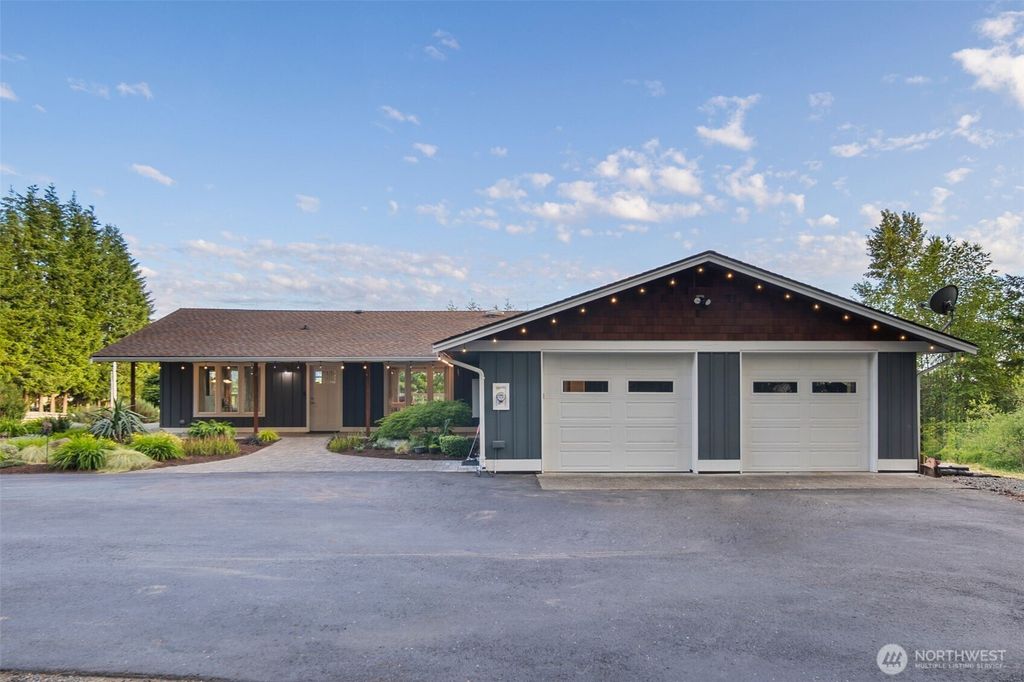 Photo of 39631 252nd Avenue SE, Enumclaw, WA 98022 (MLS # 2395216)