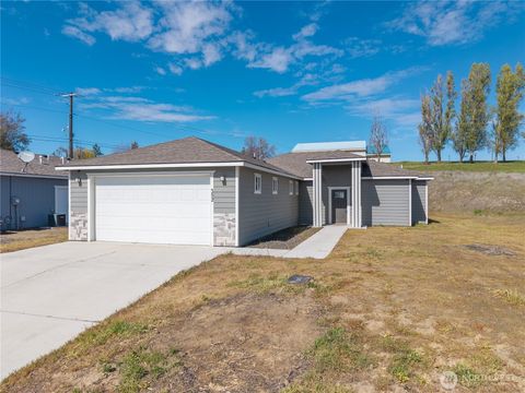 Photo of 352 E Davis Street, Connell, WA 99326 (MLS # 2454734)