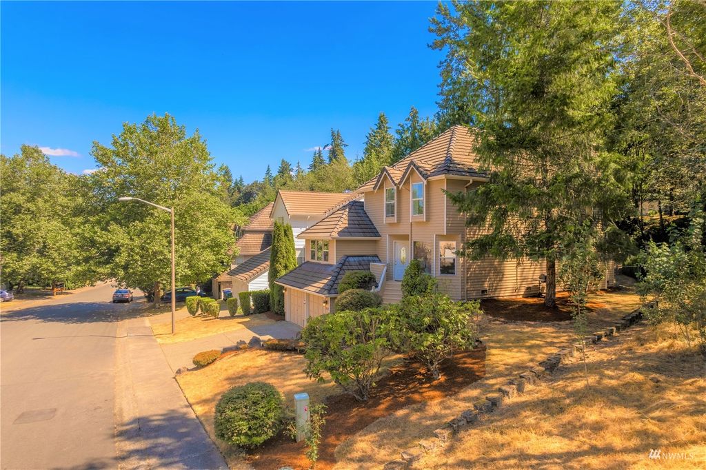 Photo of 2830 173rd Court NE, Redmond, WA 98052 (MLS # 1942896)