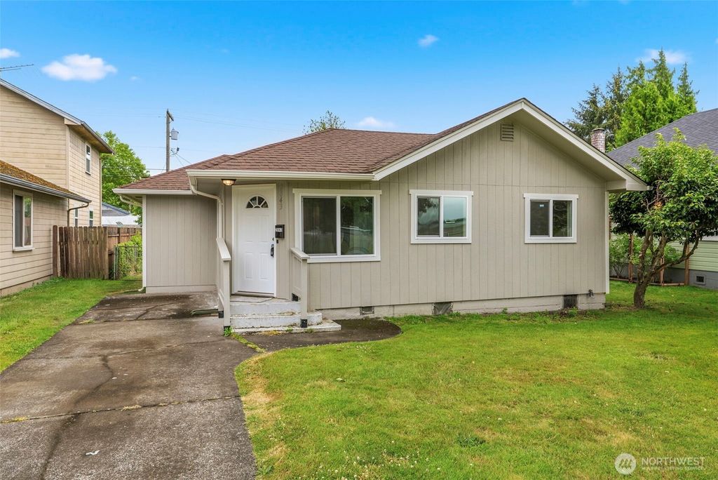 Photo of 2843 Hemlock Street, Longview, WA 98632 (MLS # 2548881)