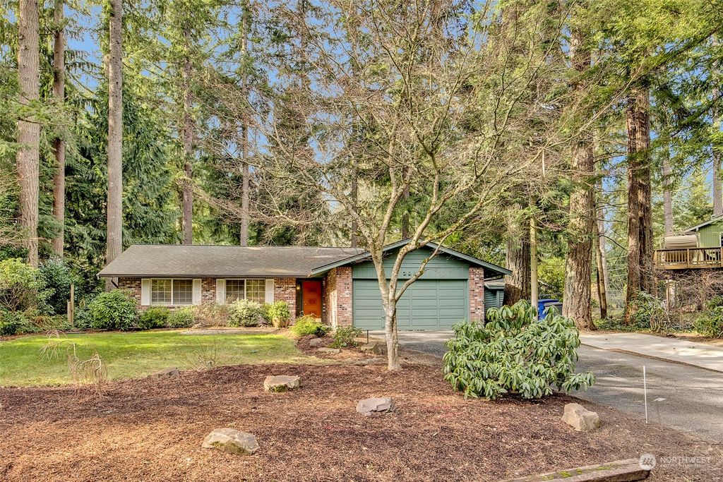 Photo of 3019 252nd Place SE, Sammamish, WA 98075 (MLS # 2040525)