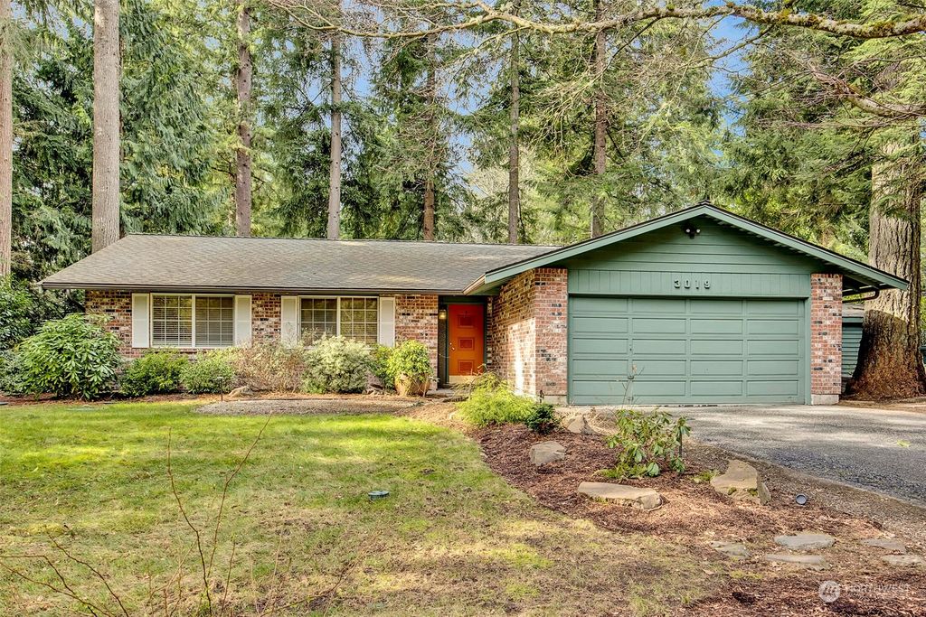 Photo of 3019 252nd Place SE, Sammamish, WA 98075 (MLS # 2040525)