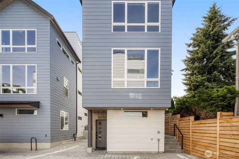 Photo of 1627 B 21st Avenue, Seattle, WA 98122 (MLS # 2497434)