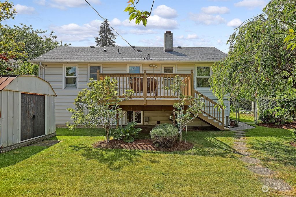 Photo of 7508 29th Avenue SW, Seattle, WA 98126 (MLS # 2074969)