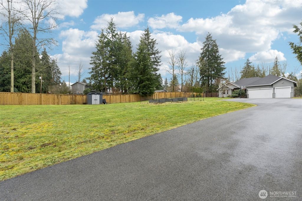 Photo of 17214 Snohomish Avenue, Snohomish, WA 98296 (MLS # 2495129)