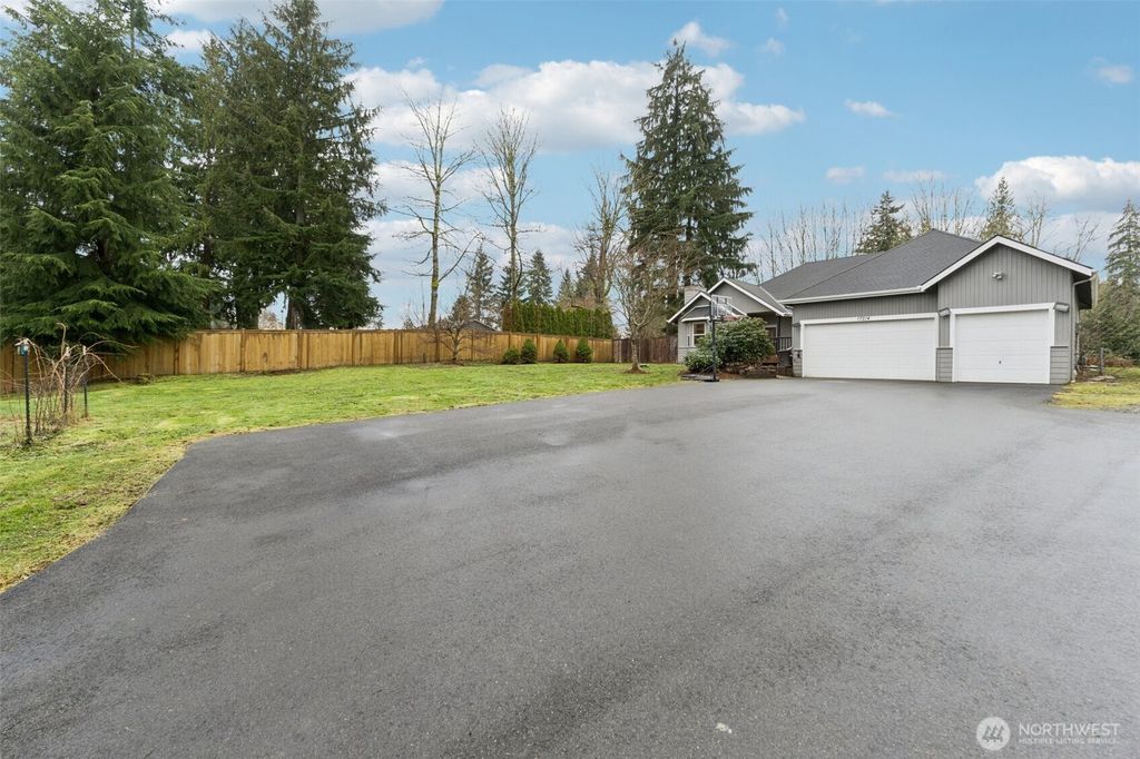 Photo of 17214 Snohomish Avenue, Snohomish, WA 98296 (MLS # 2495129)
