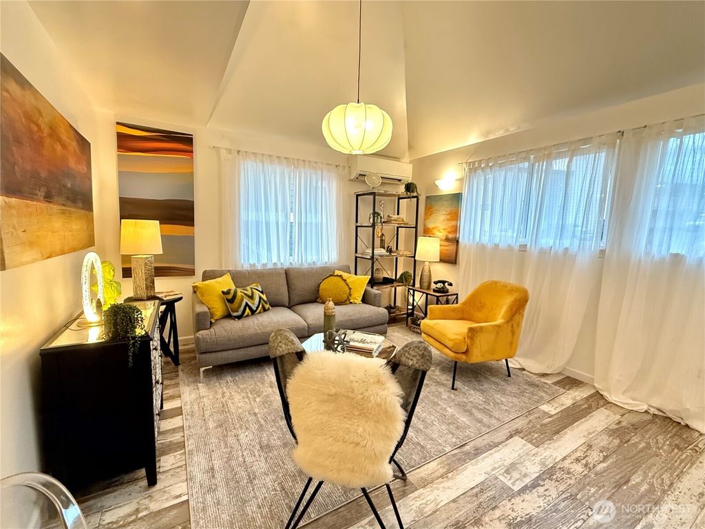 Photo of 9271 Ithaca Place S, Seattle, WA 98118 (MLS # 2421105)