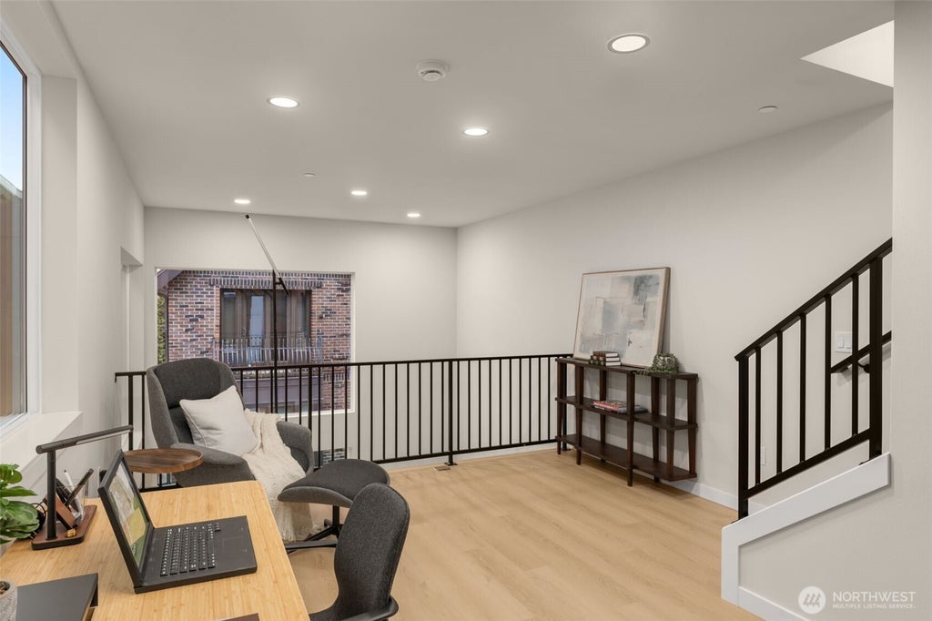 Photo of 1127 C 10th Avenue E, Seattle, WA 98102 (MLS # 2548968)