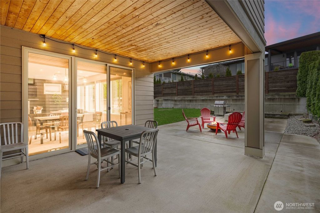 Photo of 2414 Garden Court N, Renton, WA 98056 (MLS # 2471658)