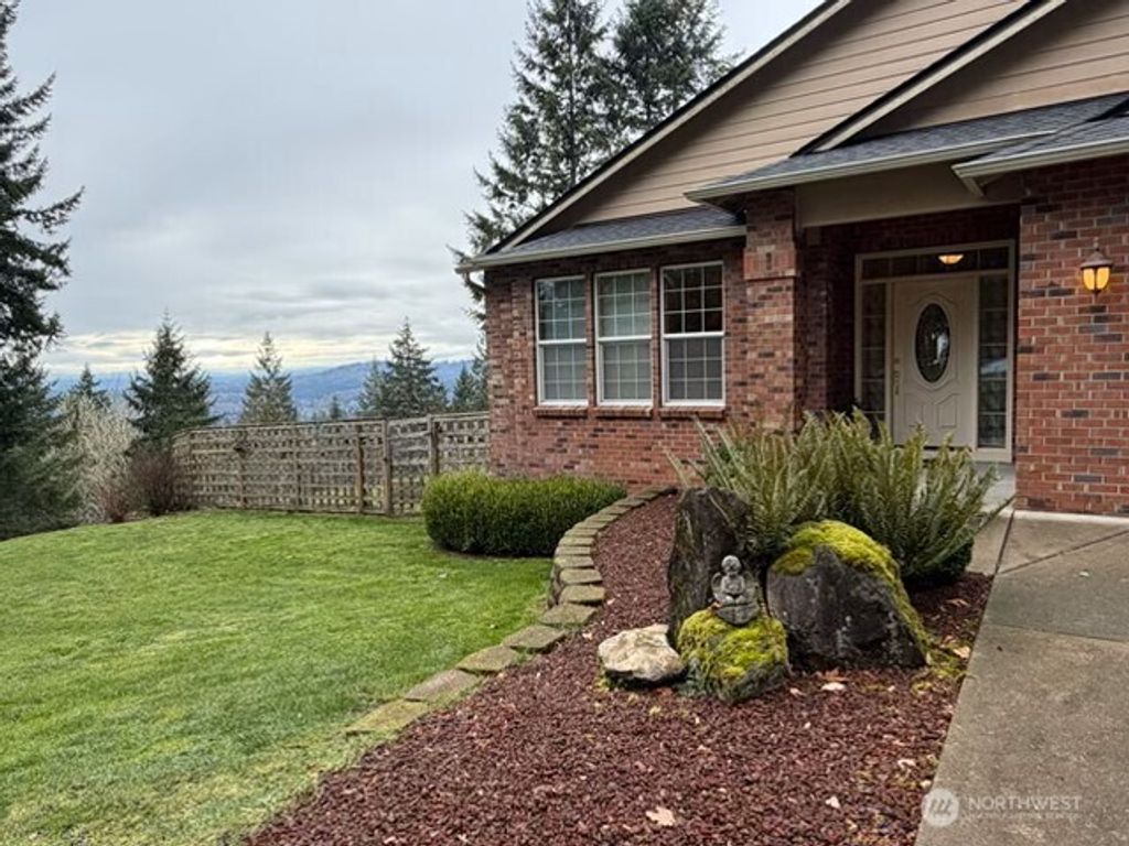 Photo of 255 Astro Drive, Kelso, WA 98626 (MLS # 2479750)