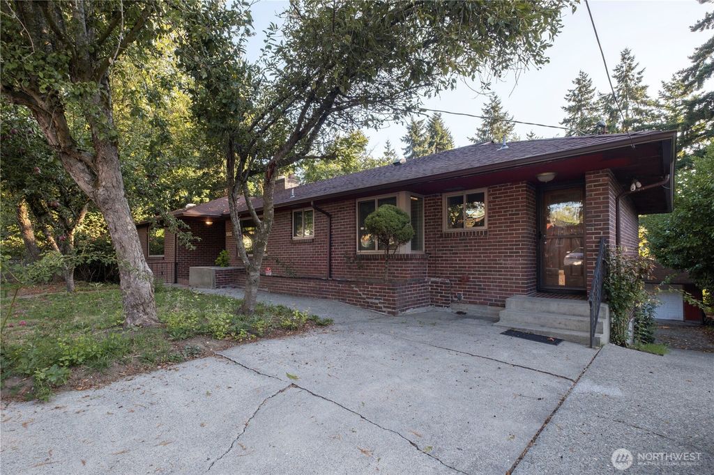 Photo of 15234 29th Avenue S, SeaTac, WA 98188 (MLS # 2442883)