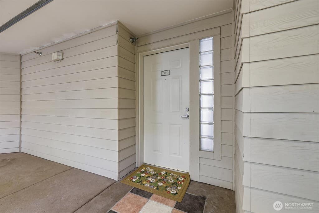 Photo of 1417 Queen Anne Avenue N #303, Seattle, WA 98109 (MLS # 2557598)
