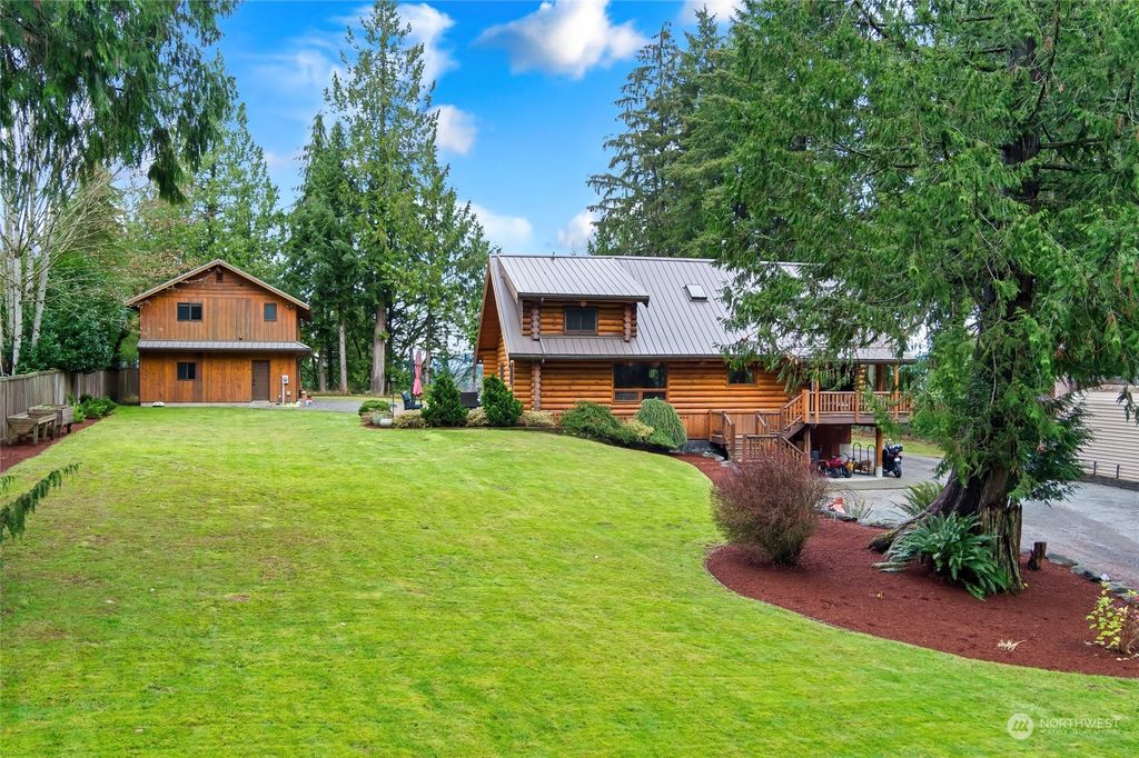 Photo of 13527 27th Street SE, Snohomish, WA 98290 (MLS # 2311097)