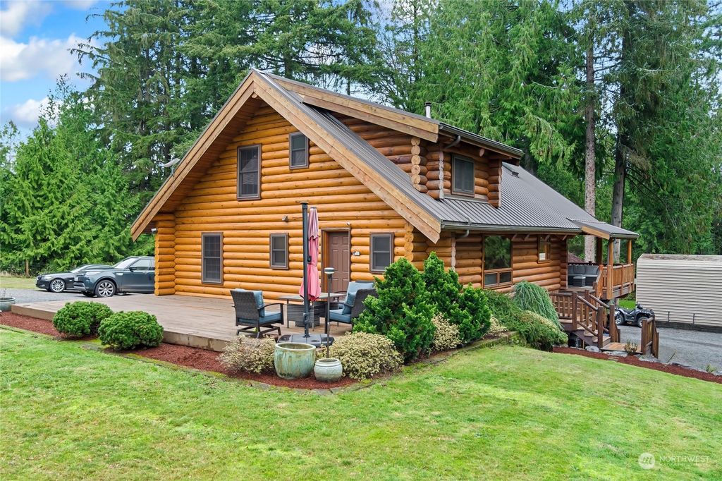 Photo of 13527 27th Street SE, Snohomish, WA 98290 (MLS # 2311097)