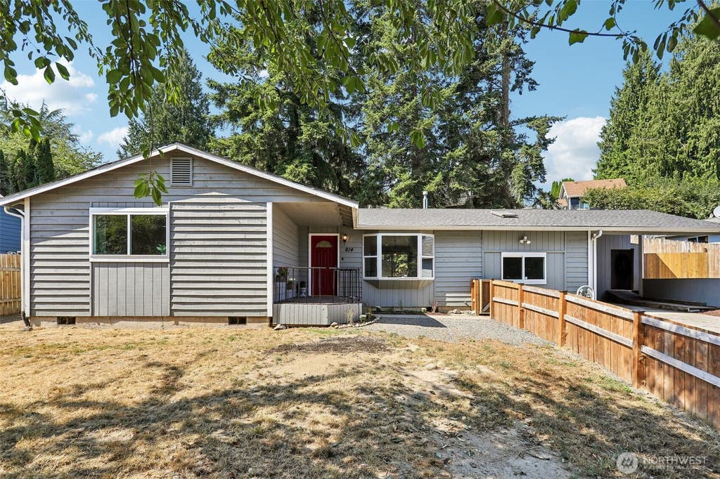 Photo of 814 S Davies Road, Lake Stevens, WA 98258 (MLS # 2574204)