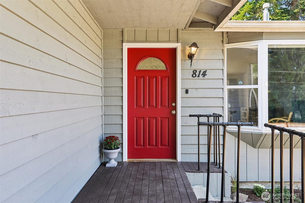 Photo of 814 S Davies Road, Lake Stevens, WA 98258 (MLS # 2574204)