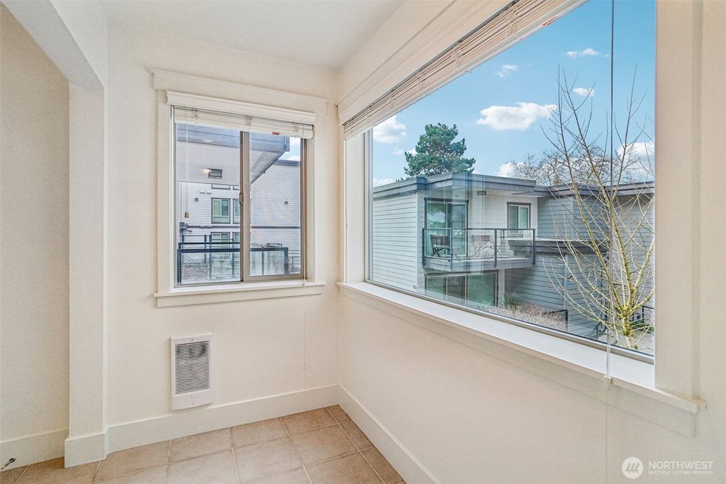 Photo of 3204 81st Place SE #B202, Mercer Island, WA 98040 (MLS # 2458932)