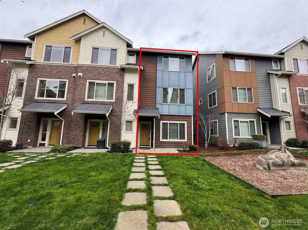 Photo of 15729 NE 14th Aly Aly, Bellevue, WA 98008 (MLS # 2492016)