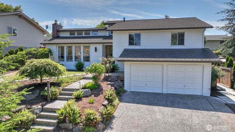 Photo of 15617 SE Fairwood Boulevard, Renton, WA 98058 (MLS # 2581414)