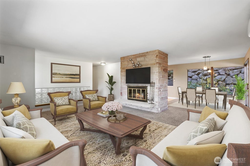 Photo of 2515 NE 106th Place, Seattle, WA 98125 (MLS # 2585412)
