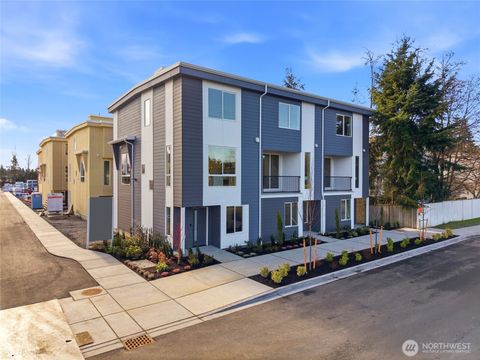 Photo of 222 124th Street SW #C2, Everett, WA 98204 (MLS # 2509597)