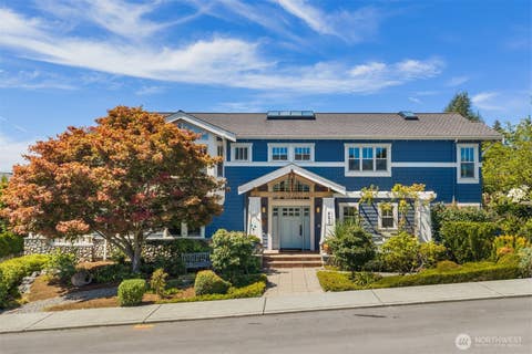 Photo of 421 2nd Street W, Kirkland, WA 98033 (MLS # 2561871)