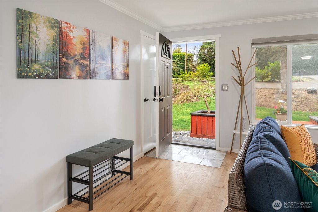 Photo of 24309 47th Avenue SE, Woodinville, WA 98072 (MLS # 2497476)