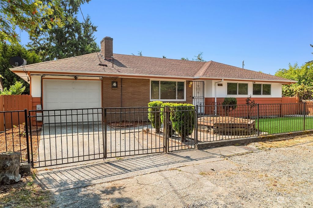 Photo of 111 S 112th Street, Seattle, WA 98168 (MLS # 2155201)