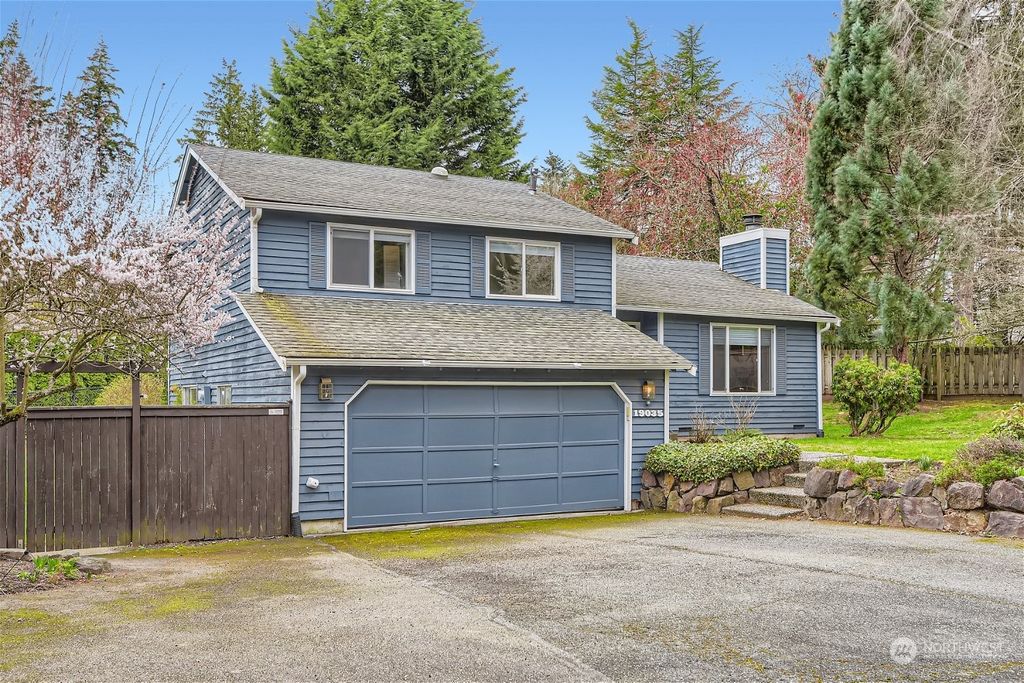 Photo of 19035 NE 92nd Avenue, Bothell, WA 98011 (MLS # 2049181)