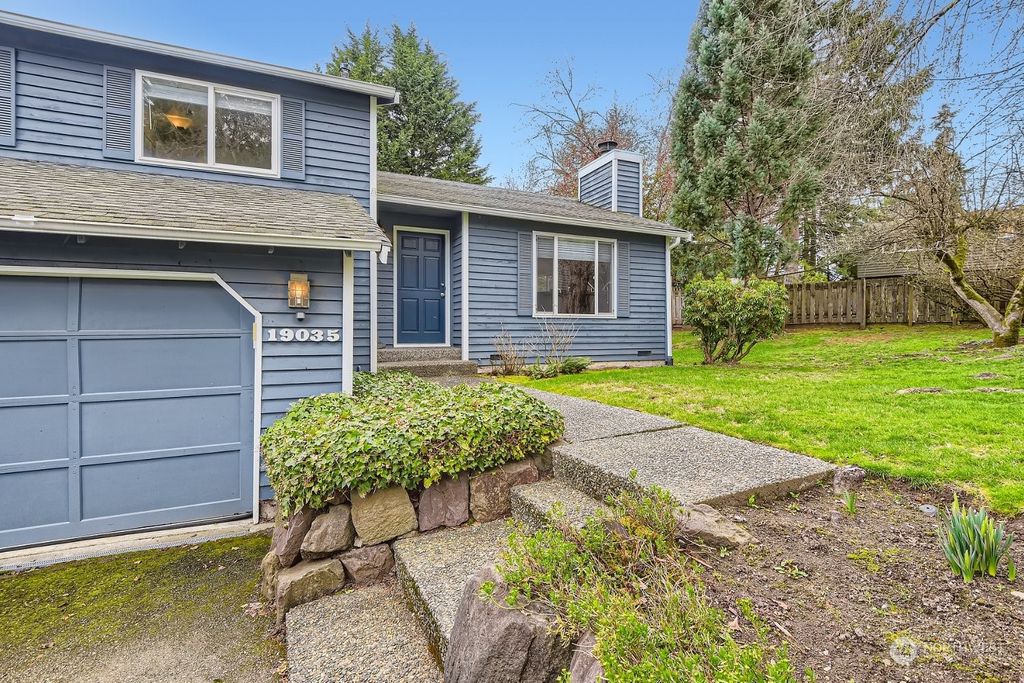 Photo of 19035 NE 92nd Avenue, Bothell, WA 98011 (MLS # 2049181)