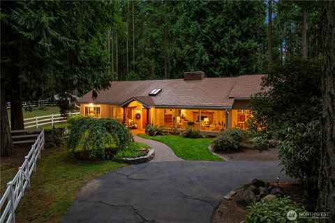 Photo of 16 Bridlewood Circle, Kirkland, WA 98033 (MLS # 2342519)