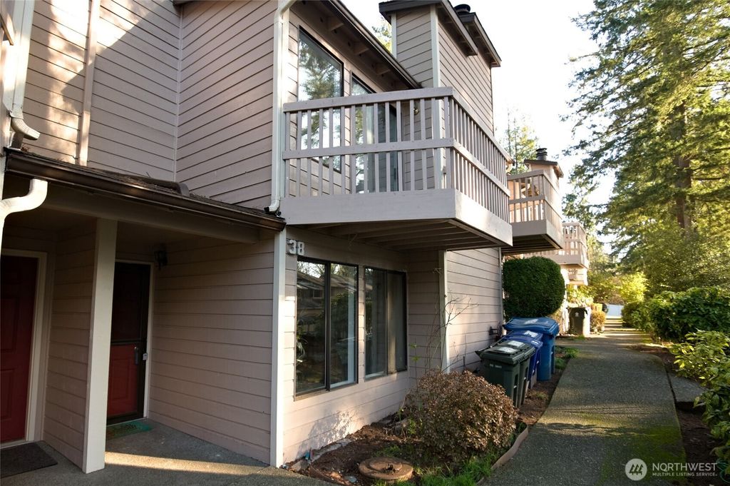 Photo of 1555 Union Avenue NE #G-38, Renton, WA 98059 (MLS # 2470532)