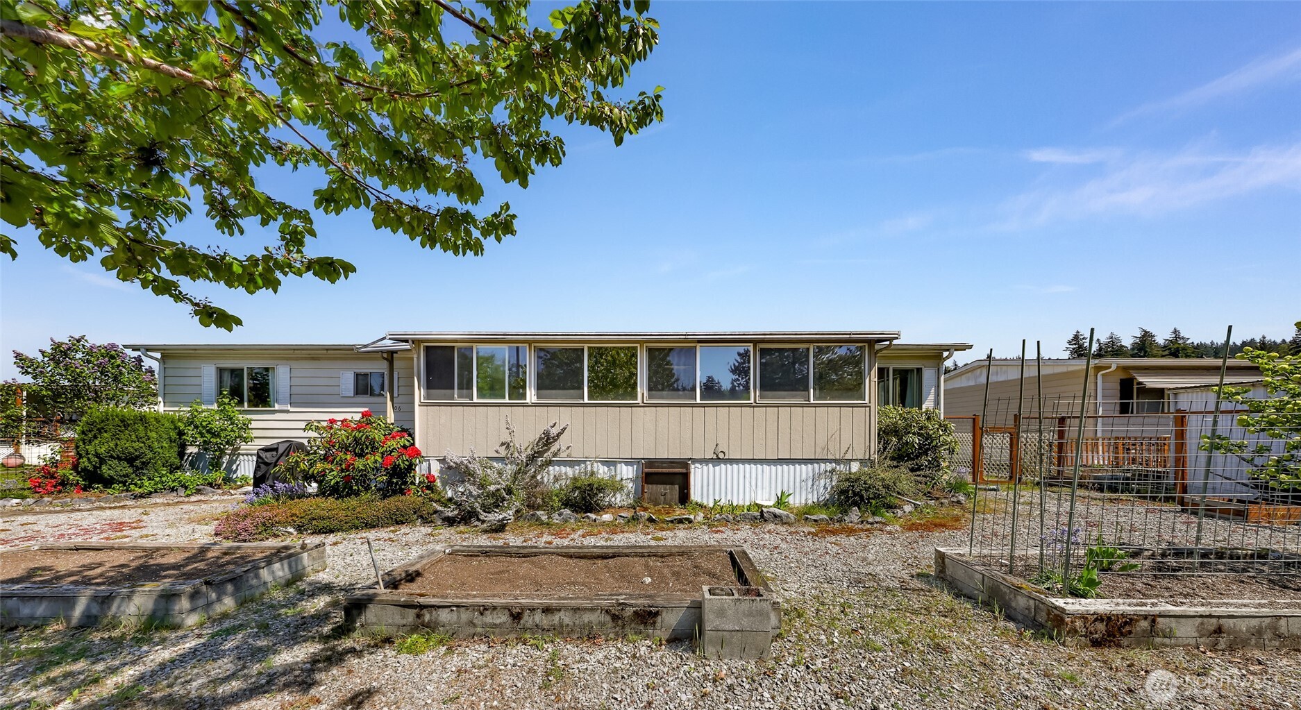 1200 Lincoln Street 406