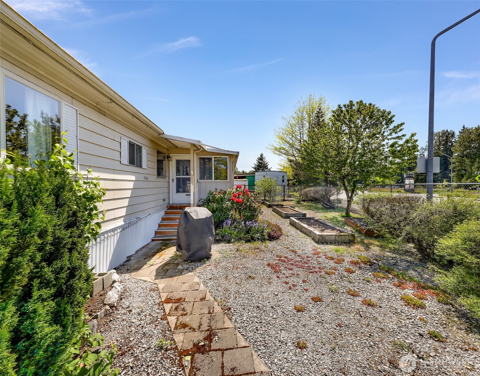 1200 Lincoln Street 406