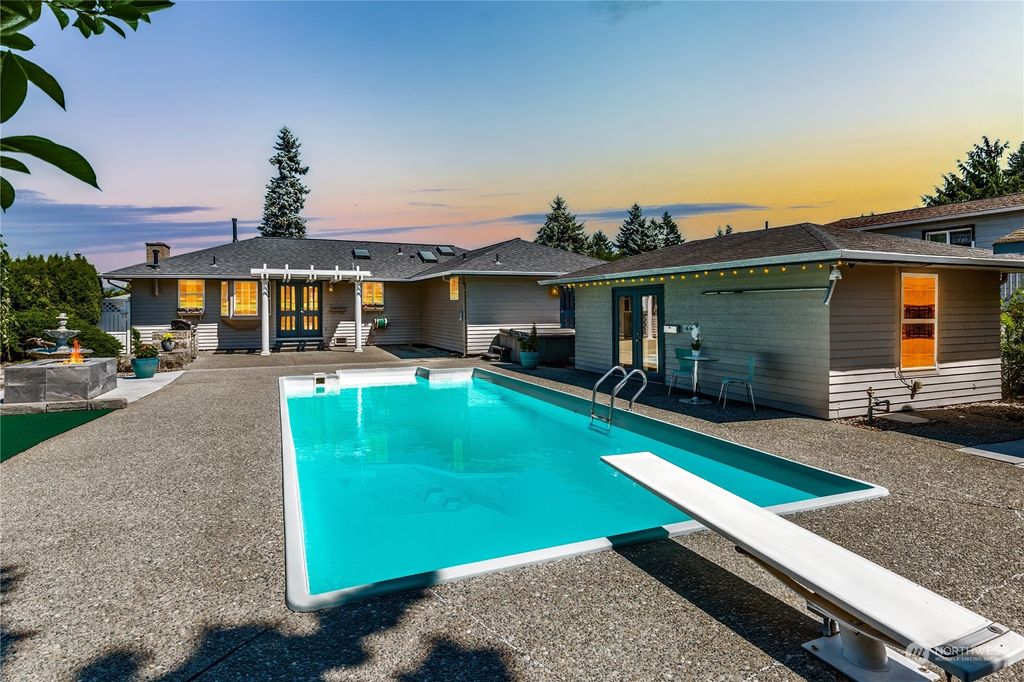 Photo of 14715 57th Avenue S, Tukwila, WA 98168 (MLS # 2167389)