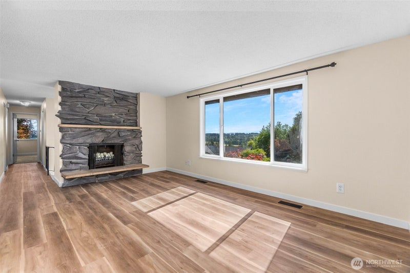 602 Val Vista Drive