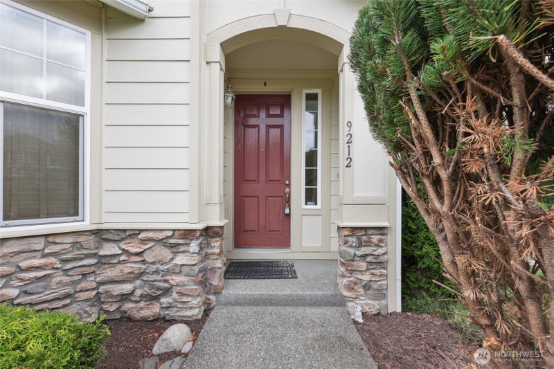 9212 Campus Glen Drive NE